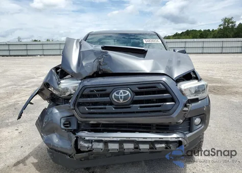 2017 Toyota Tacoma Double Cab z USA, uszkodzony, nr VIN 3TMCZ5AN0HM113871